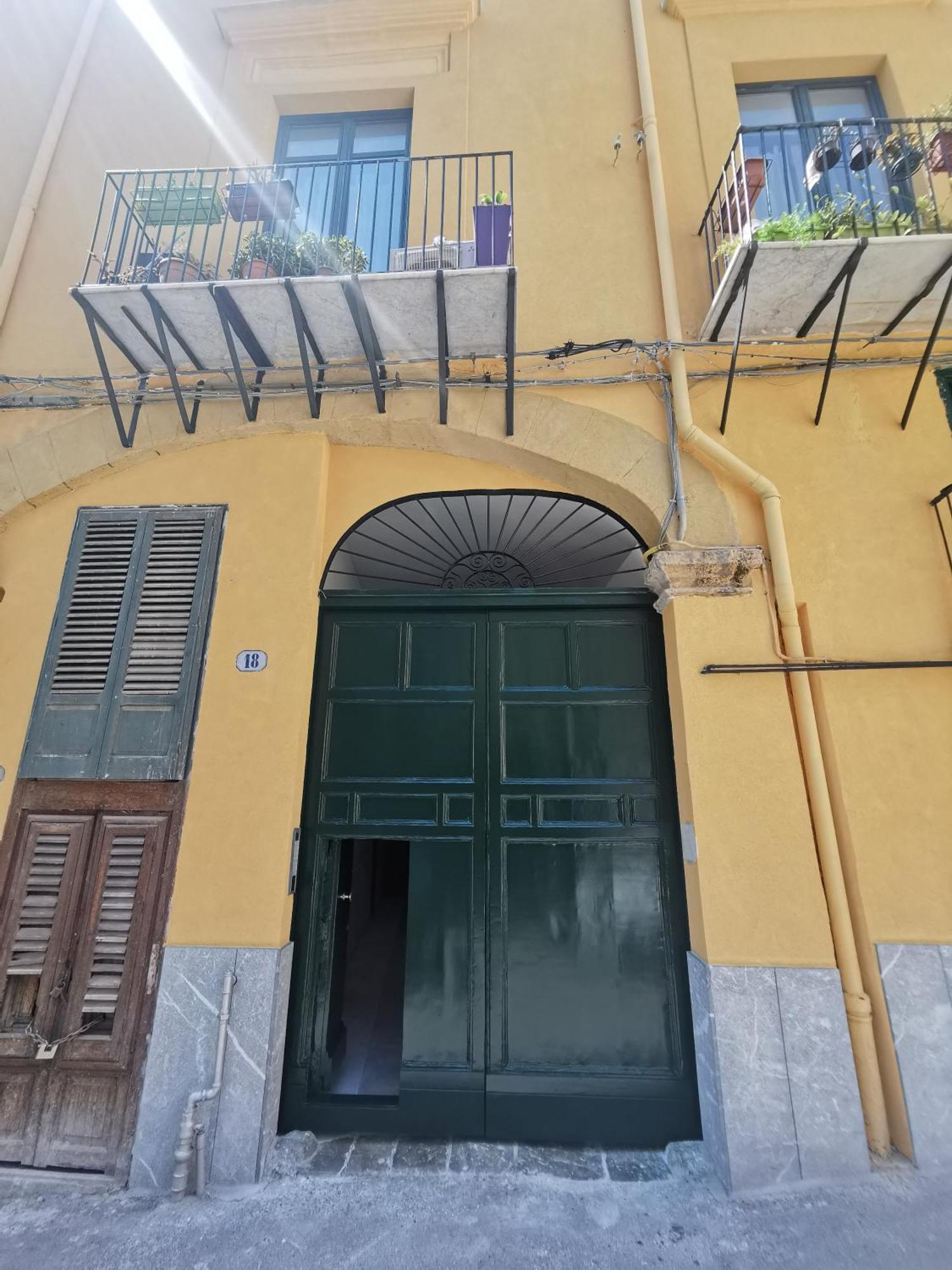 Vicolo Paterno Apartments Palermo Buitenkant foto