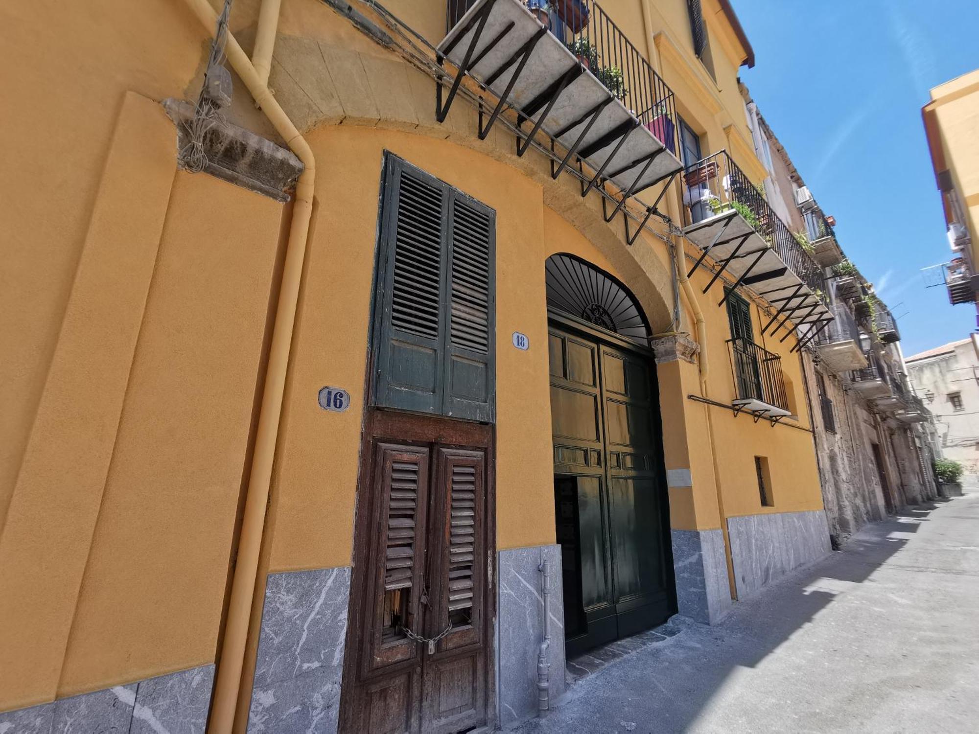 Vicolo Paterno Apartments Palermo Buitenkant foto